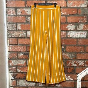 EUC Women’s Wide Leg Pants Yellow and White Large